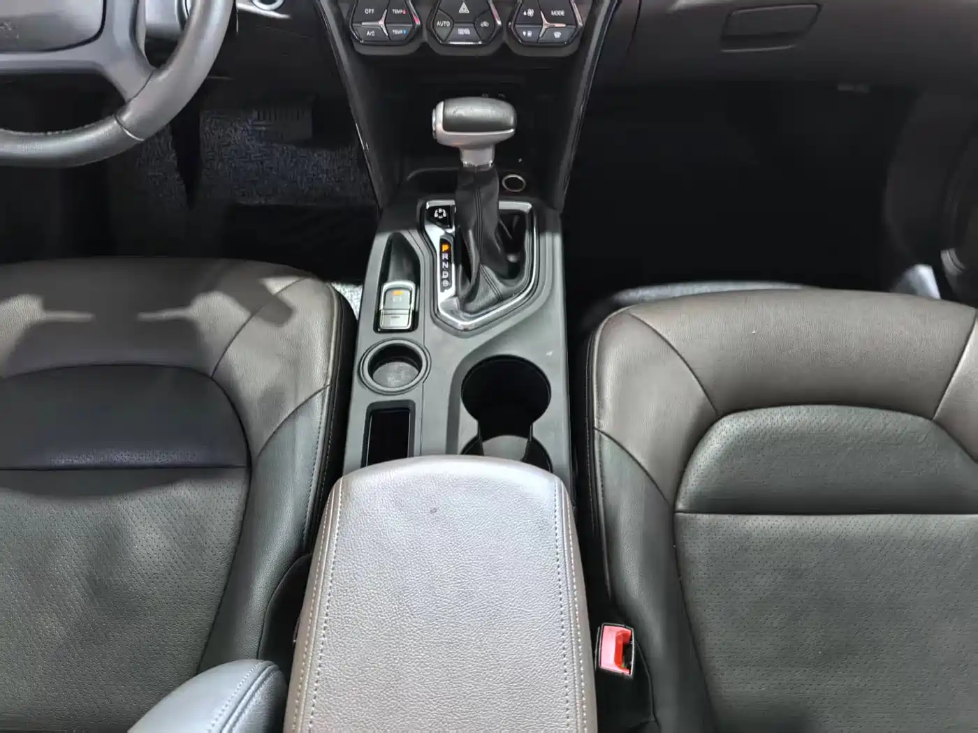 GAC Trumpchi Trumpchi GS4 2017 235T Automatic 2WD Luxury Smart Connected Edition фото 14