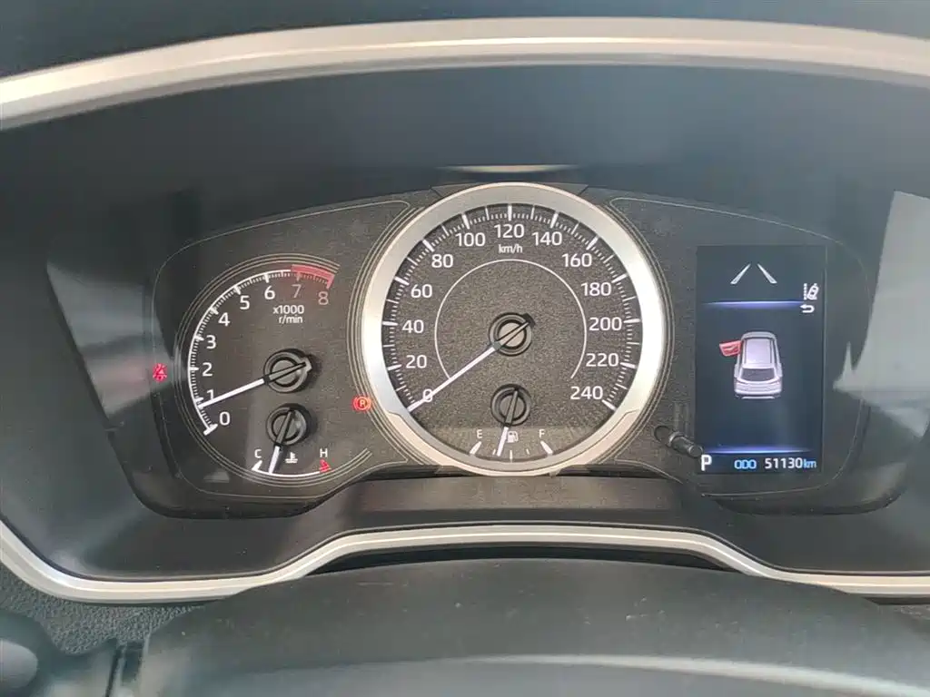 Toyota Frontlander 2022 2.0L CVT Luxury Edition фото 12