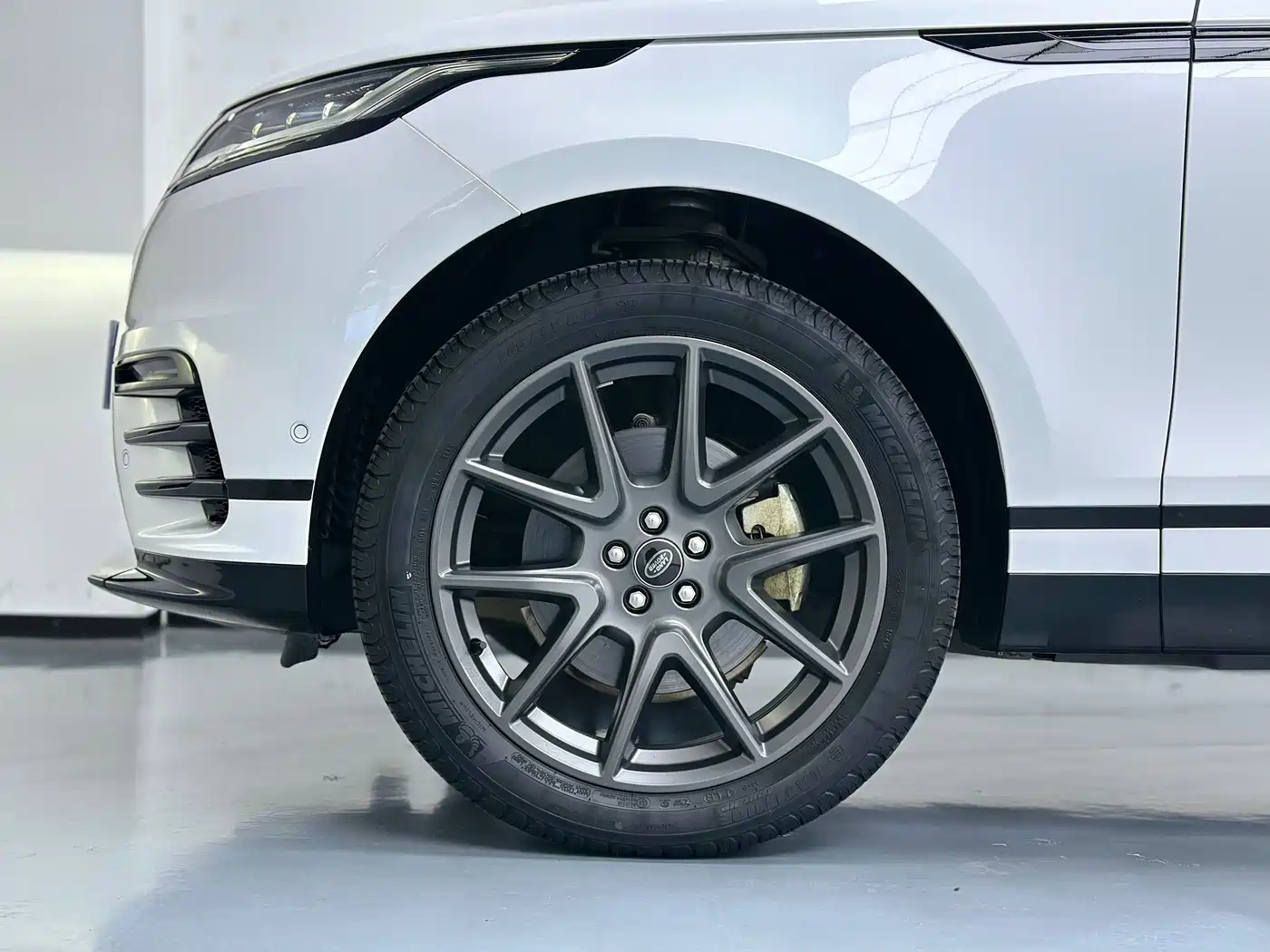 Land Rover Range Rover Velar 2024 Dynamic HSE фото 16