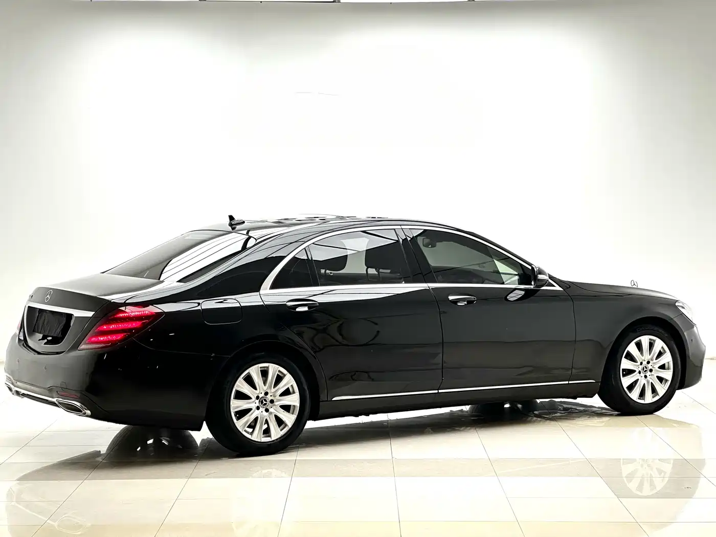 Mercedes-Benz S-Class 2017 S 320 L Business Upgrade Edition фото 14