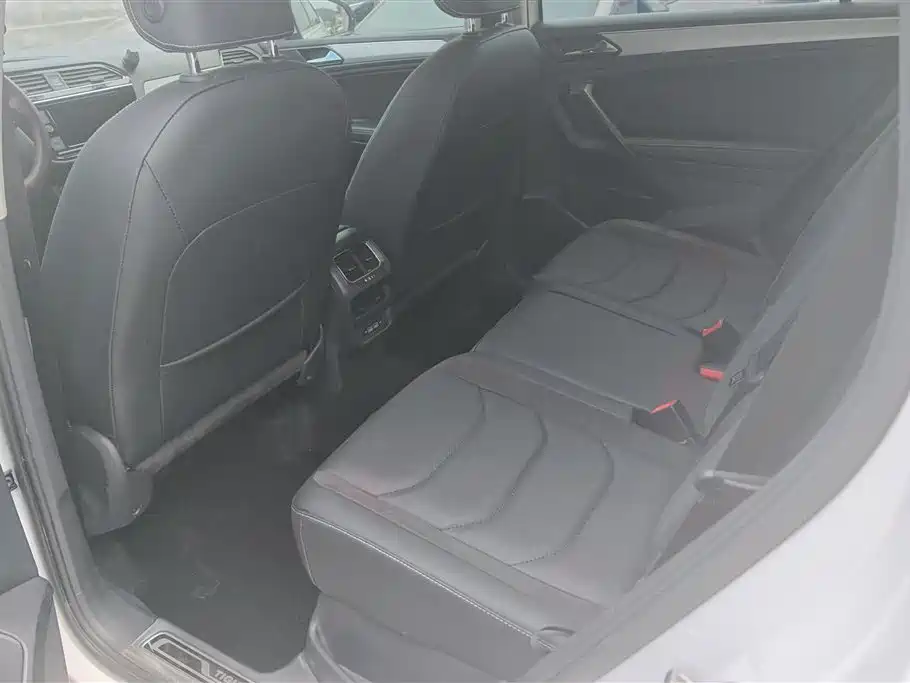 Volkswagen Tiguan L 2019 330TSI Auto 2WD Panorama Comfort Edition China V фото 11
