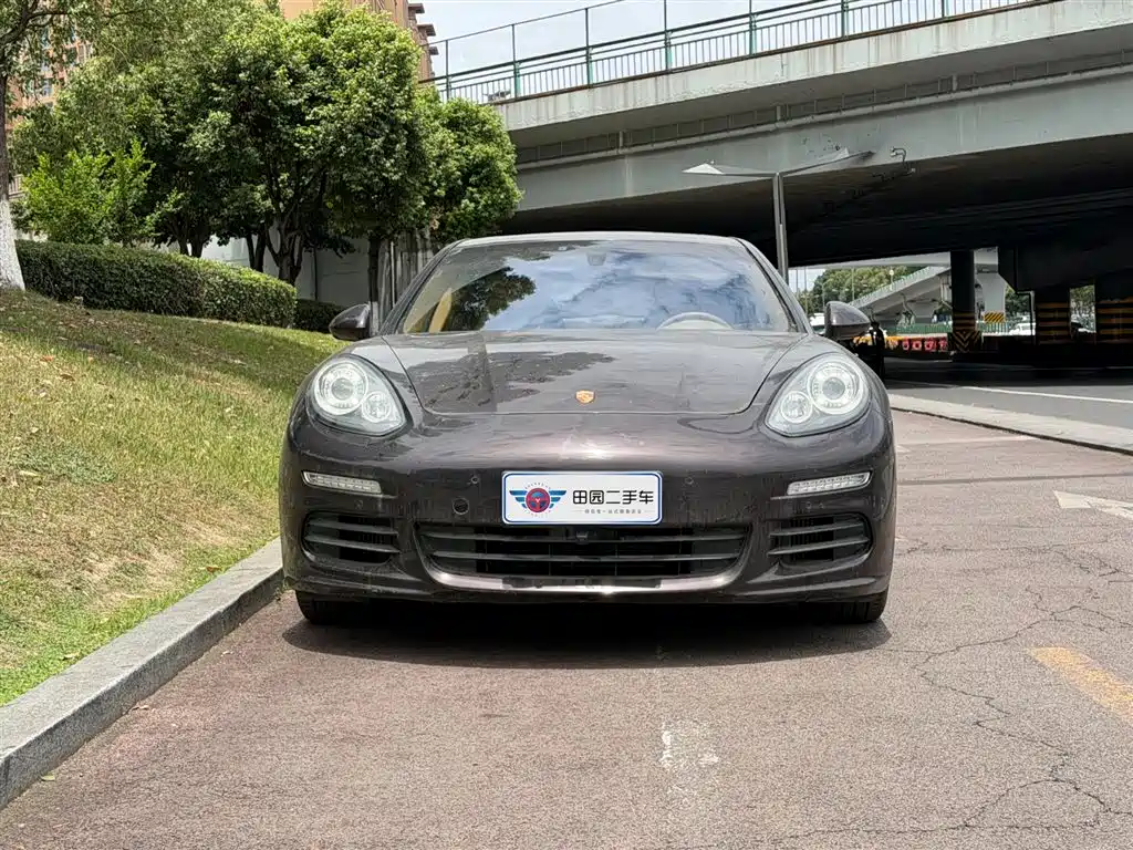 Porsche Panamera 2014 Panamera 3.0T фото 2