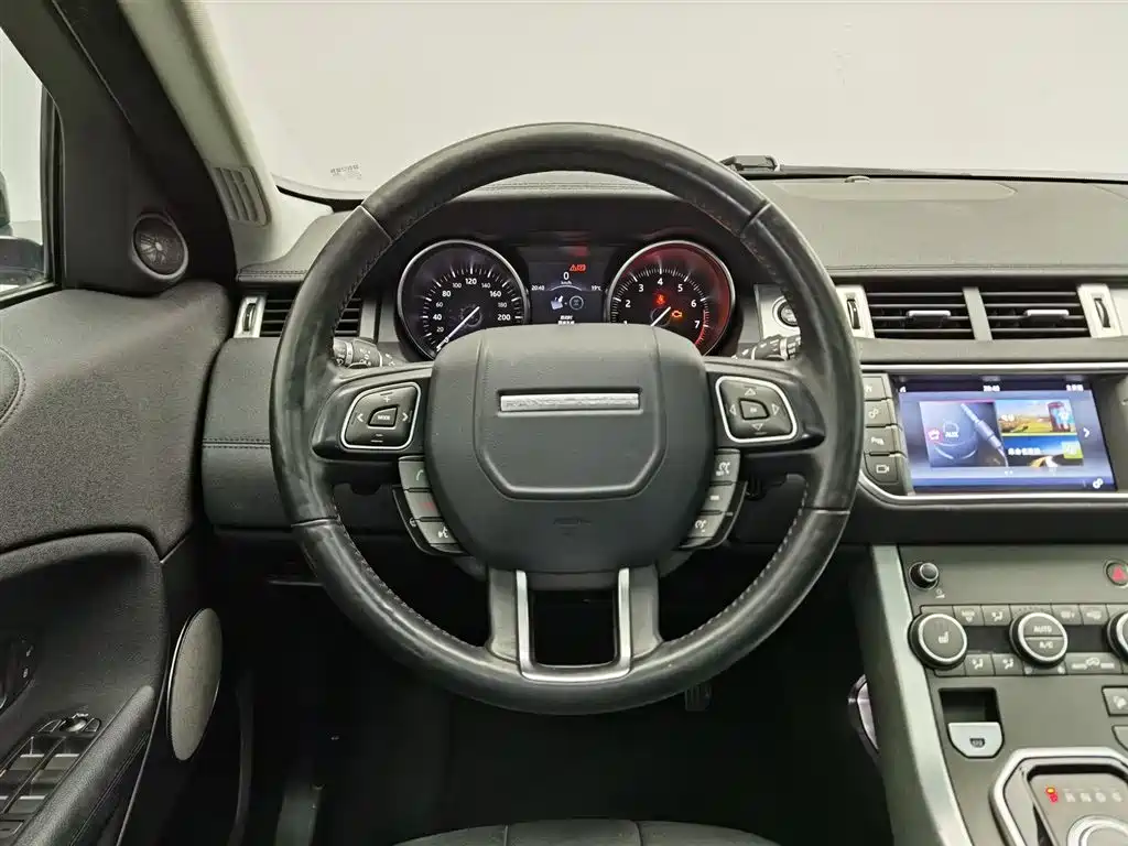 Land Rover Range Rover Evoque 2017 2.0T British Style Edition фото 11