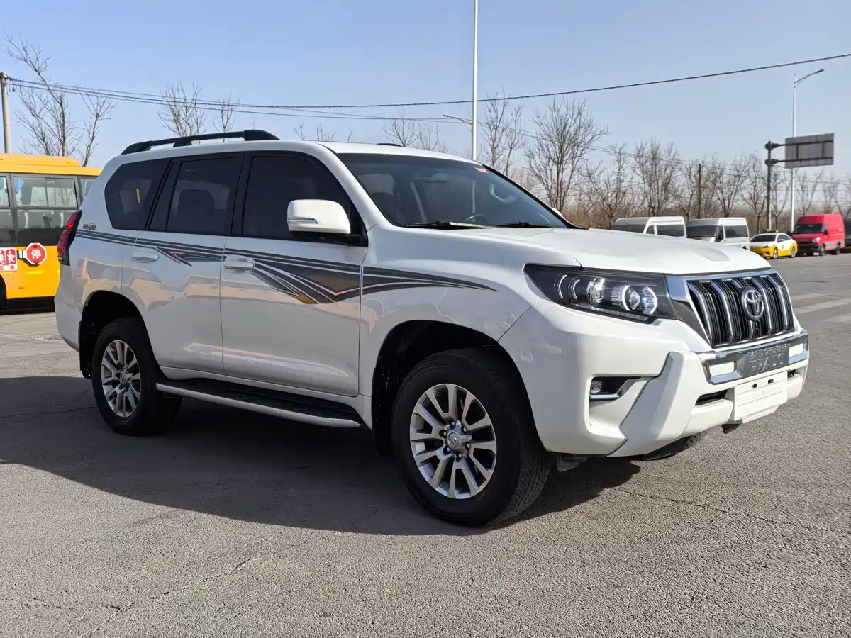 Toyota Prado 2018 3.5L Auto TX-L фото 2