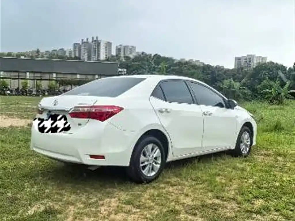 Toyota Corolla 2014 1.6L CVT GL фото 8