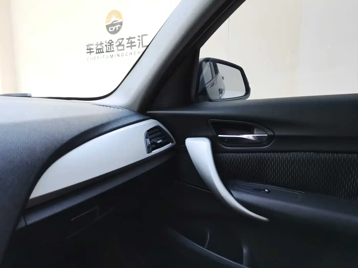 BMW 1 Series (Import) 2013 Facelift 116i Leading Model фото 24