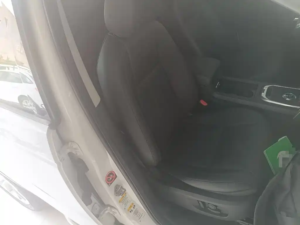 Фото 25 - Land Rover Discovery Sport