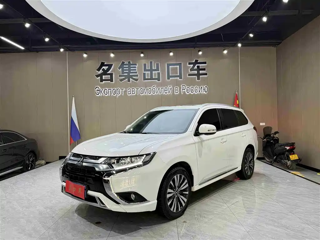 MITSUBISHI OUTLANDER 2024