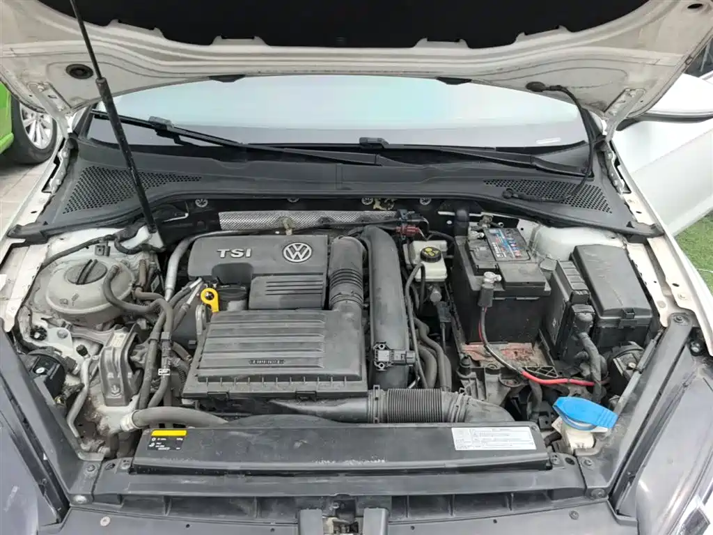 Volkswagen Golf 2016 230TSI Automatic Comfort фото 20