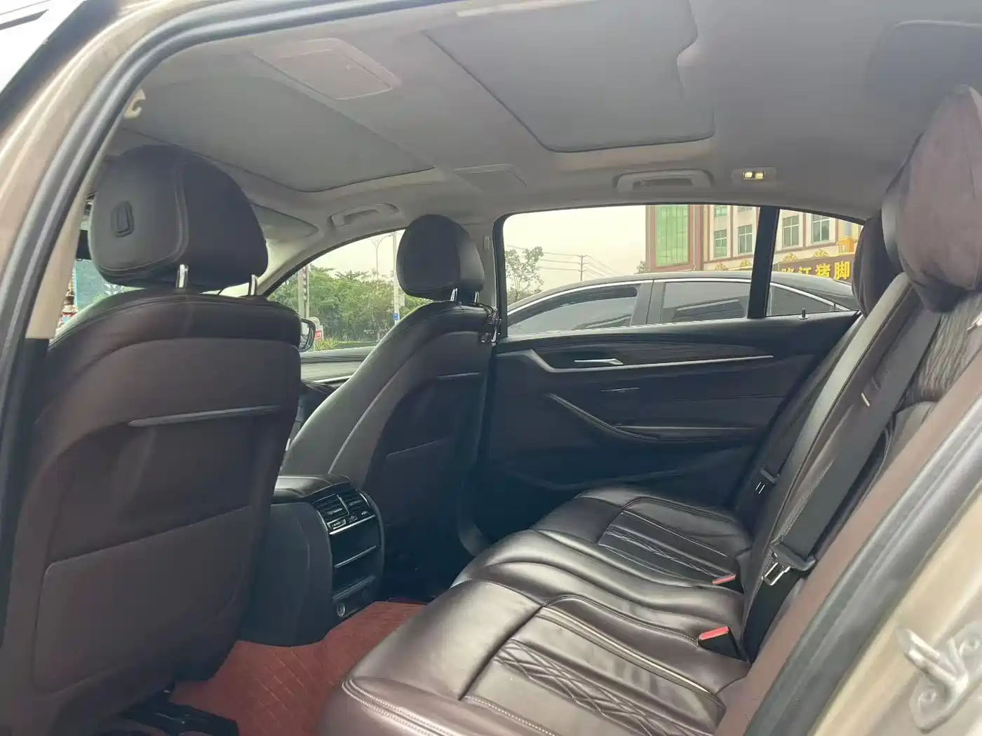 BMW 5 Series 2019 530Li Leading Luxury Package фото 9
