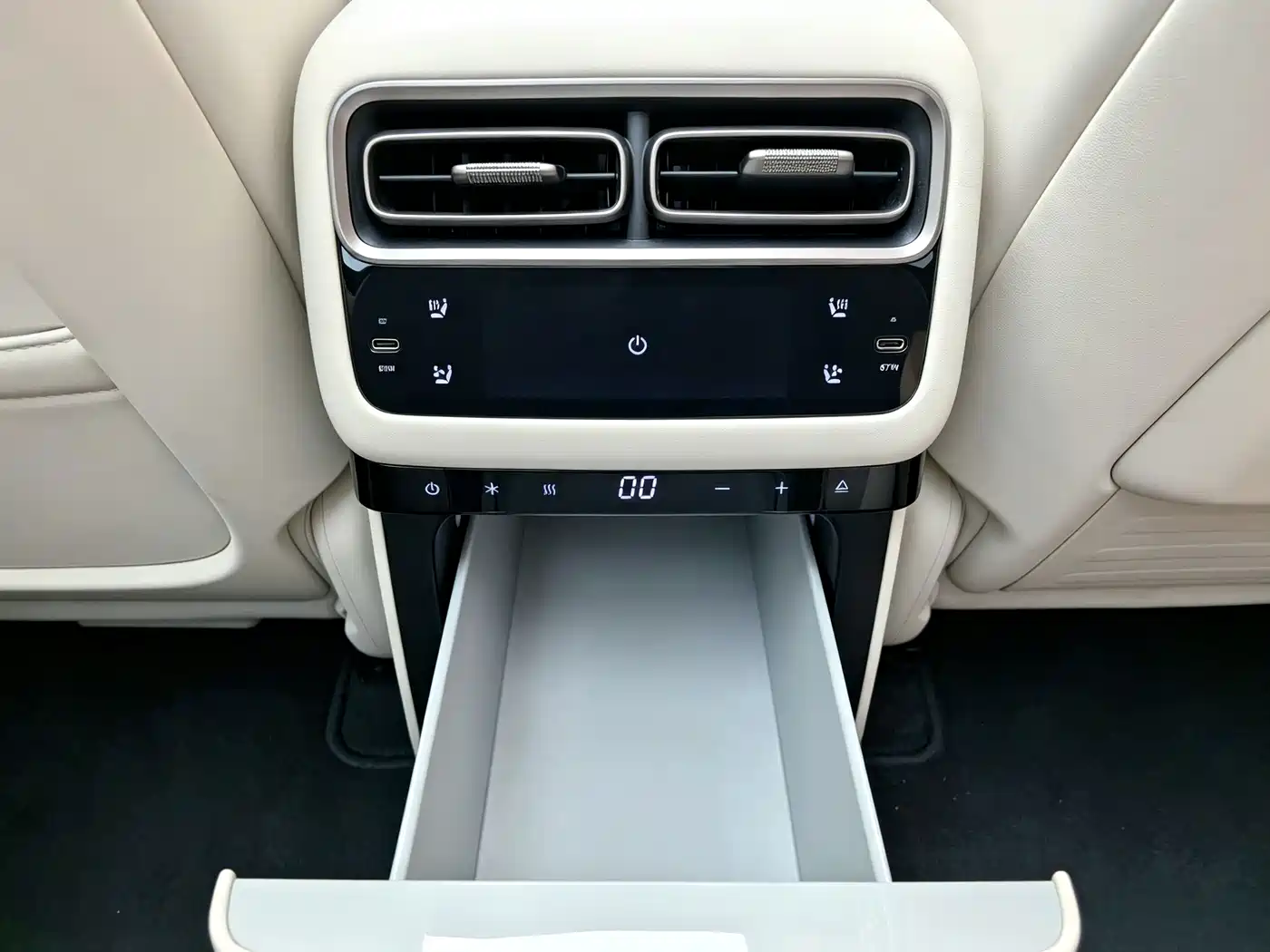 Li Auto i6 2026 2025 2WD Base Model