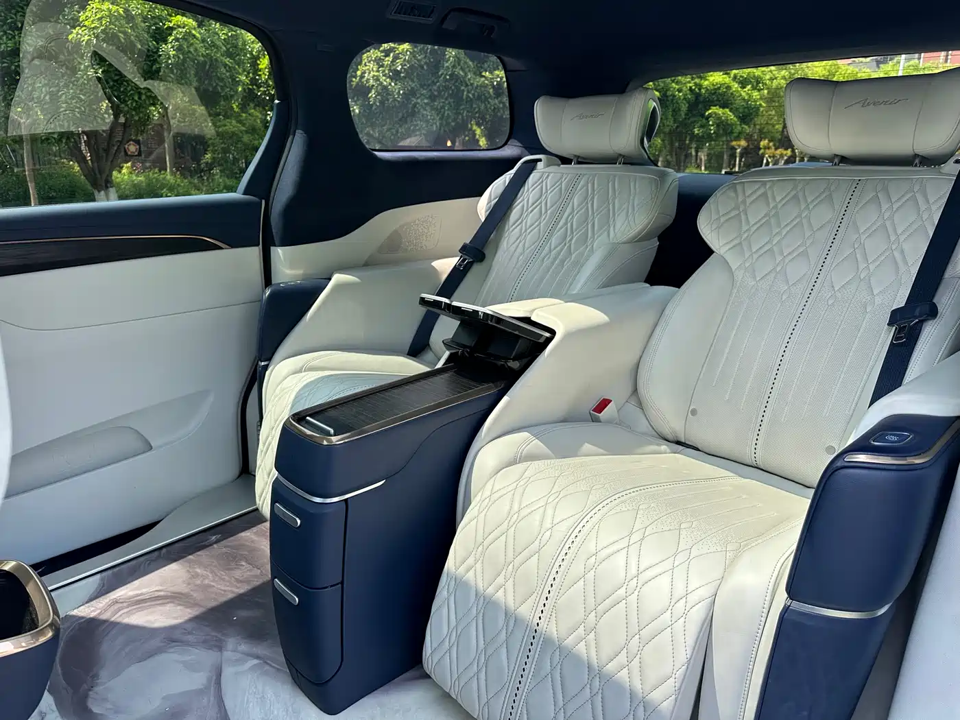 Buick GL8 2020 Avenir Four-Seat Prestige Edition фото 10