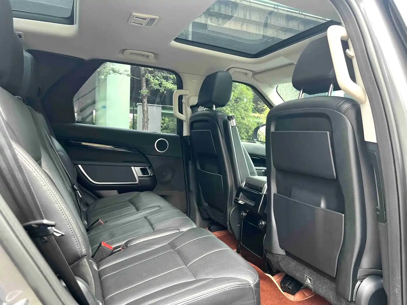 Land Rover Discovery 2017 3.0 SC V6 SE фото 13