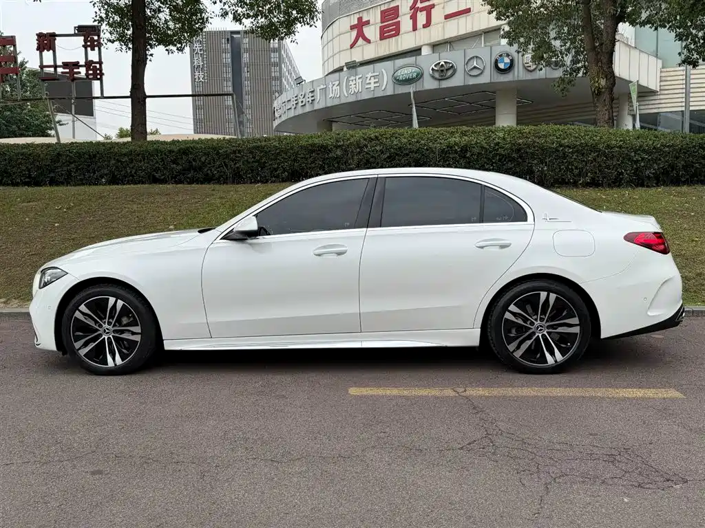 Mercedes-Benz C-Class New Energy 2024 C 350 eL фото 3