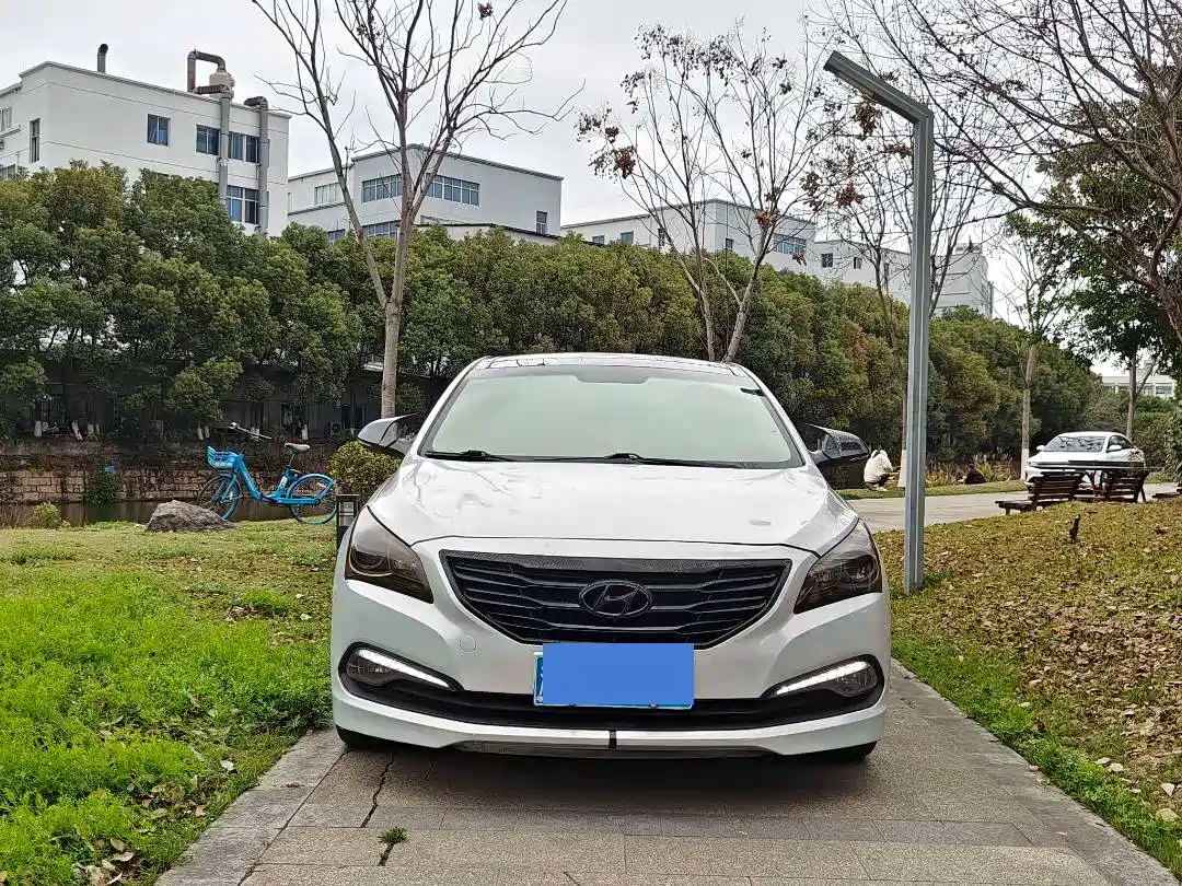 HYUNDAI NAME PICTURE