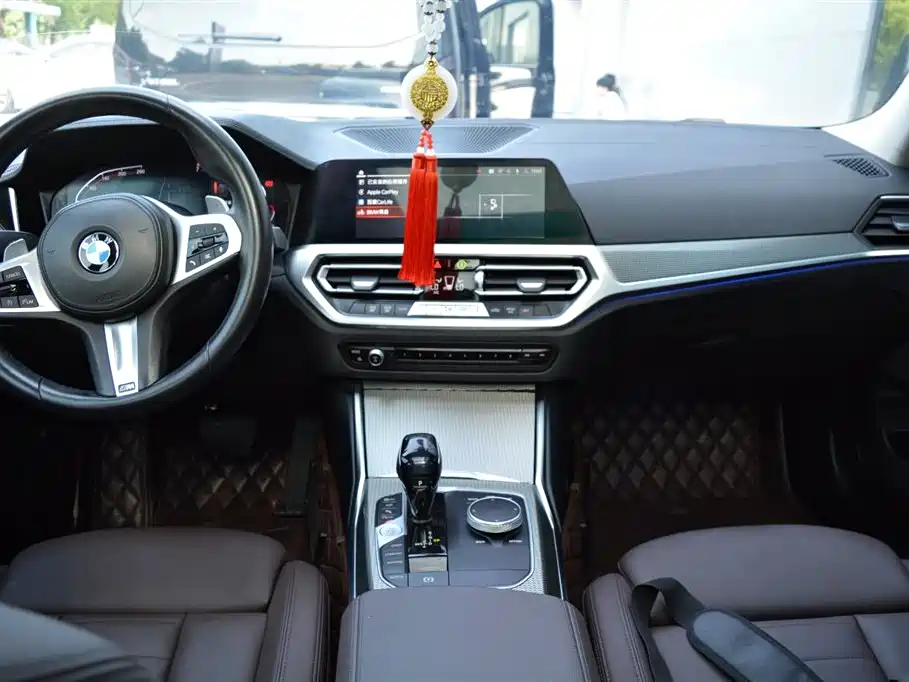 BMW 3 Series 2021 325Li M Sport Night Edition фото 10