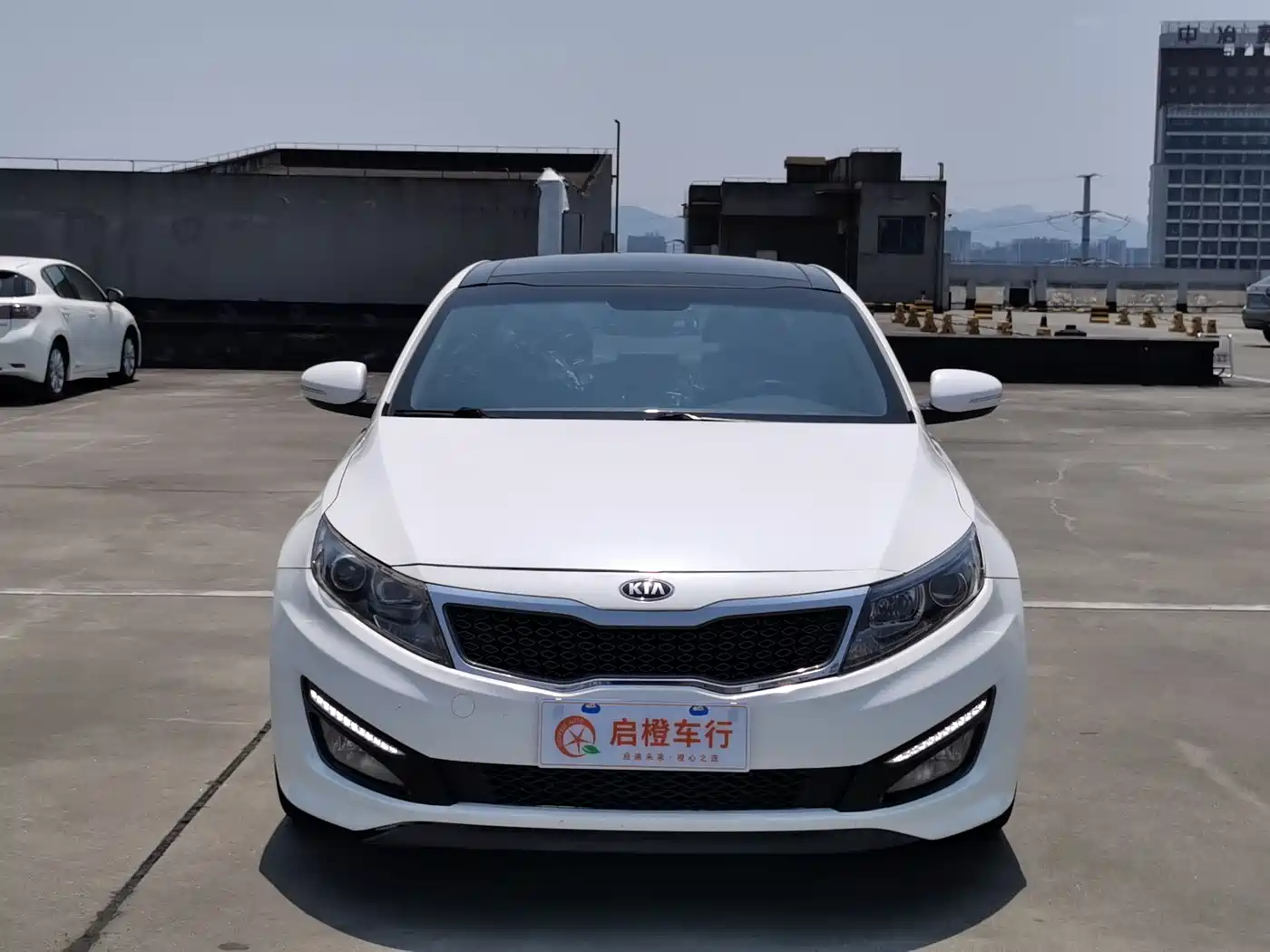 Kia K5 2012 2.0L Automatic DLX фото 2