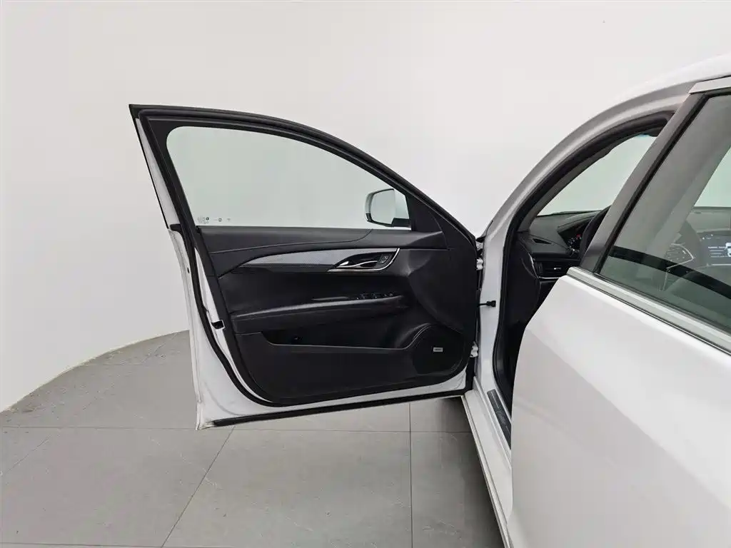 Cadillac ATS-L 2017 28T Technology фото 8