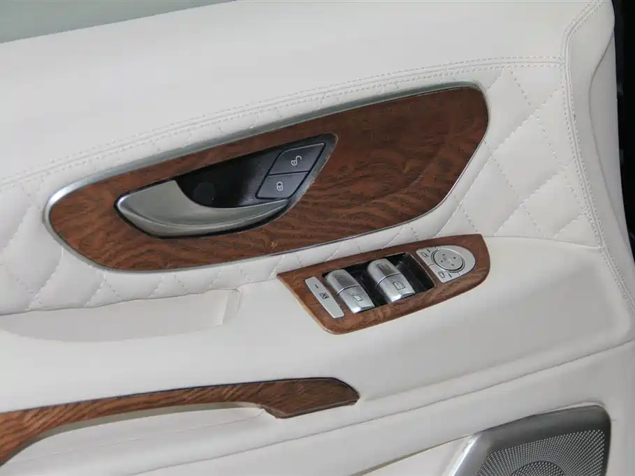 Mercedes-Benz Vito 2020 2.0T Business Edition (7-seater) фото 29