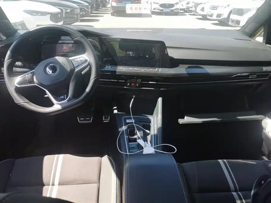 Volkswagen Golf 2021 280TSI DSG R-Line фото 12