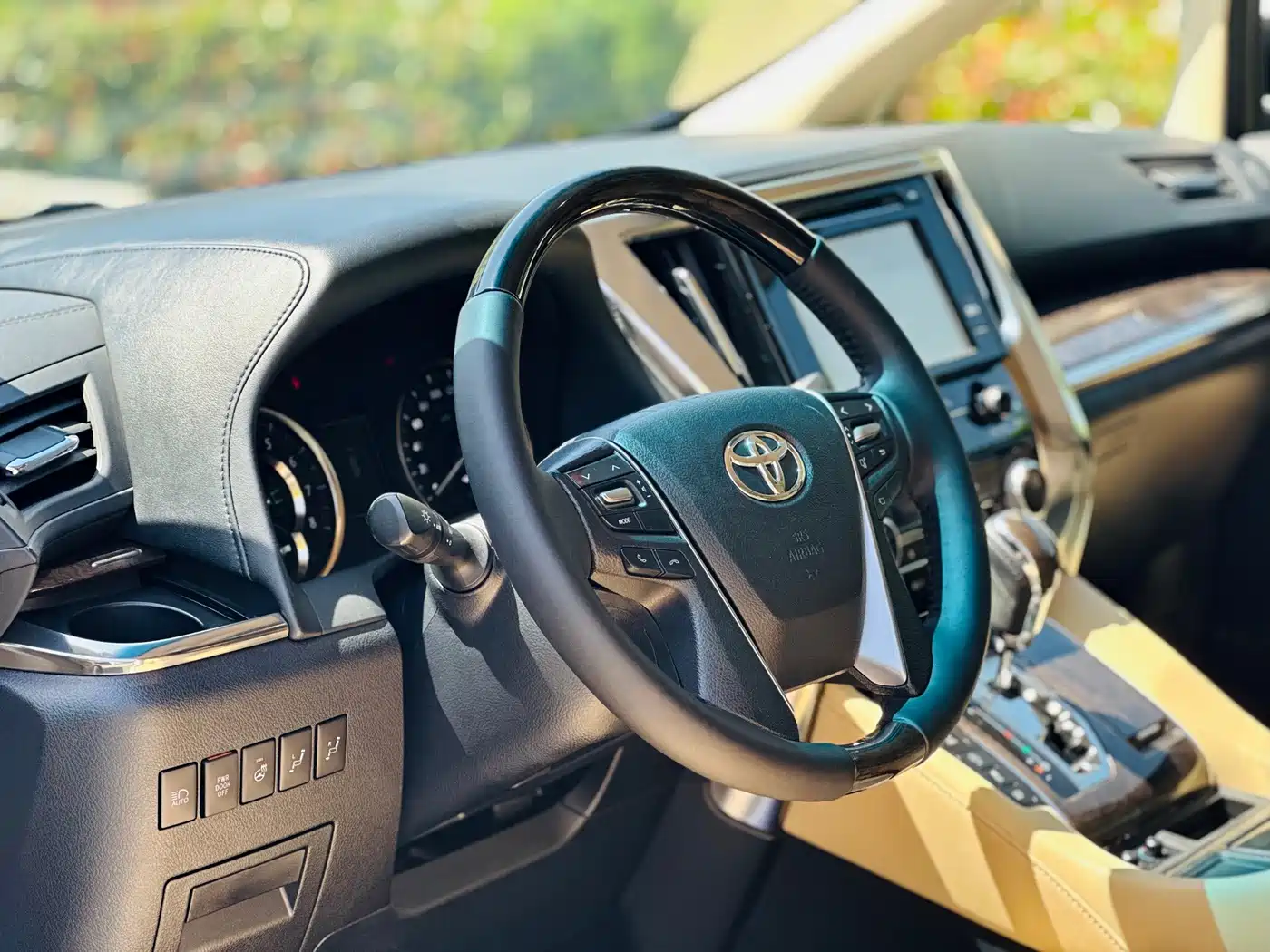 Toyota Alphard 2018 Facelift 3.5L Premium Edition фото 6