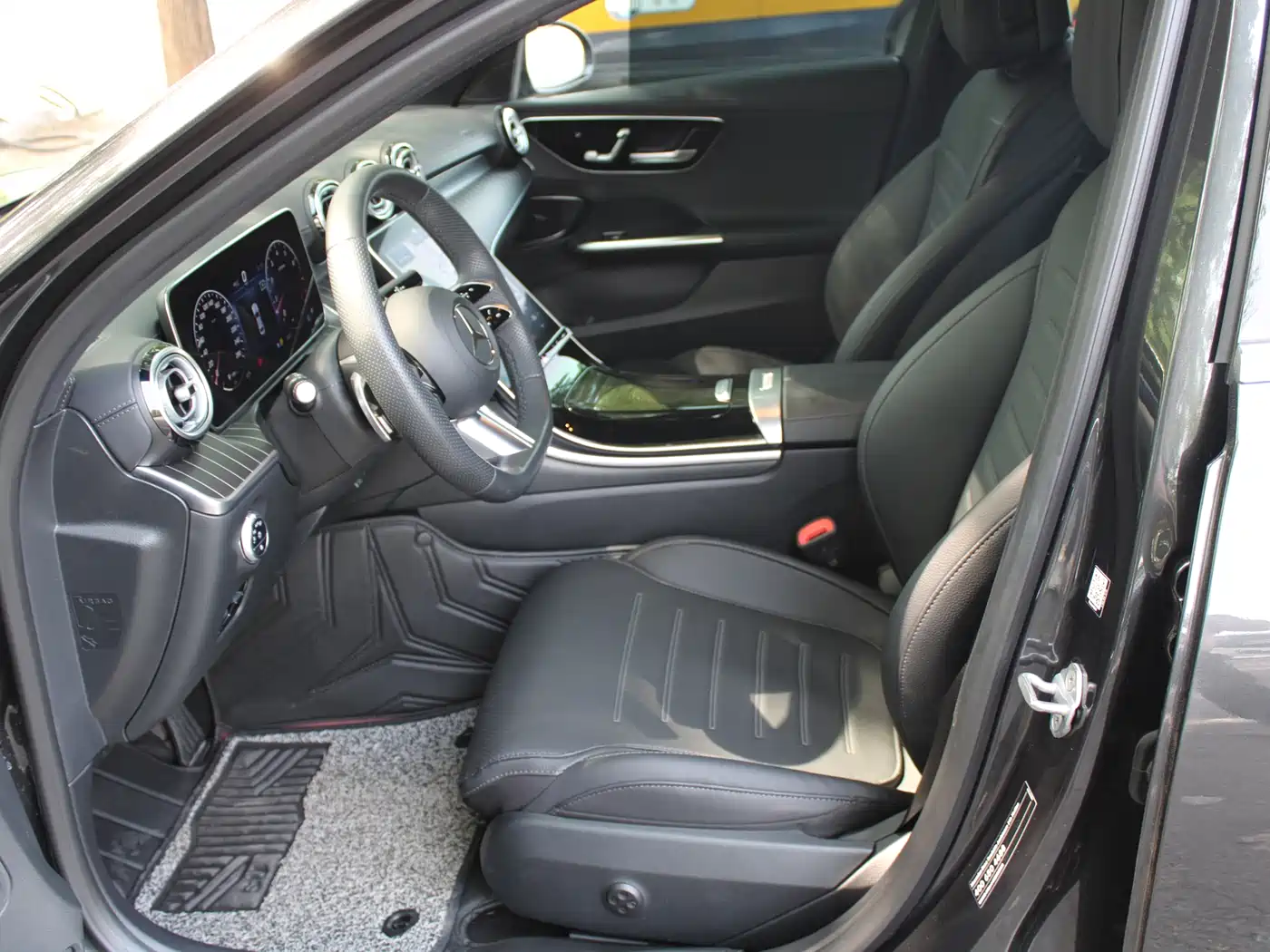 Mercedes-Benz C-Class 2024 Second Facelift C 260 L Sport фото 10