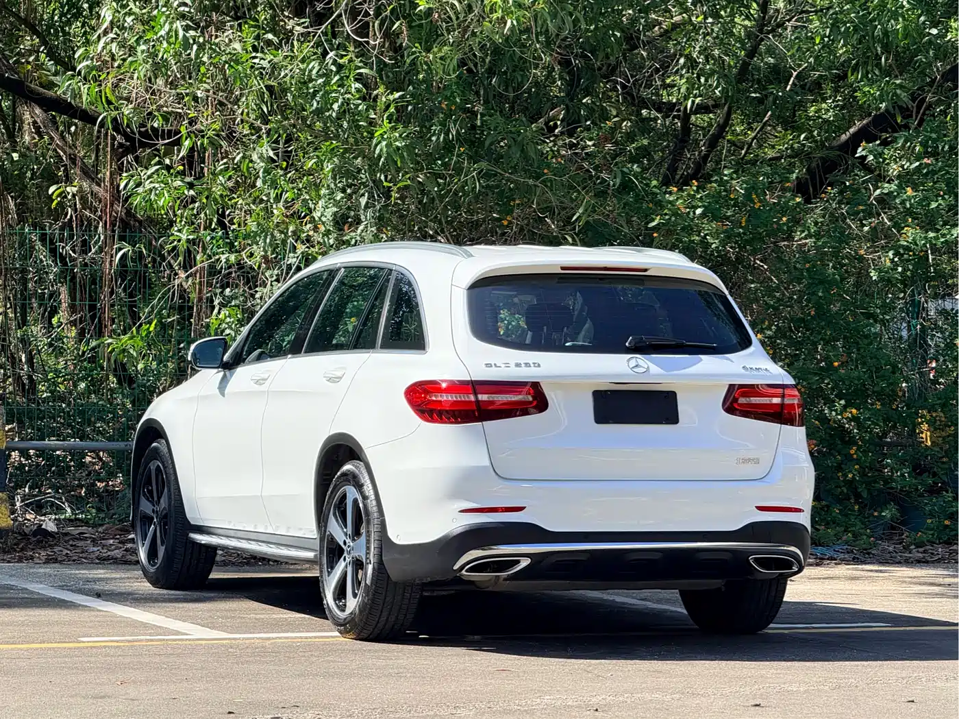 Mercedes-Benz GLC 2018 Facelift GLC 260 4MATIC Luxury фото 15
