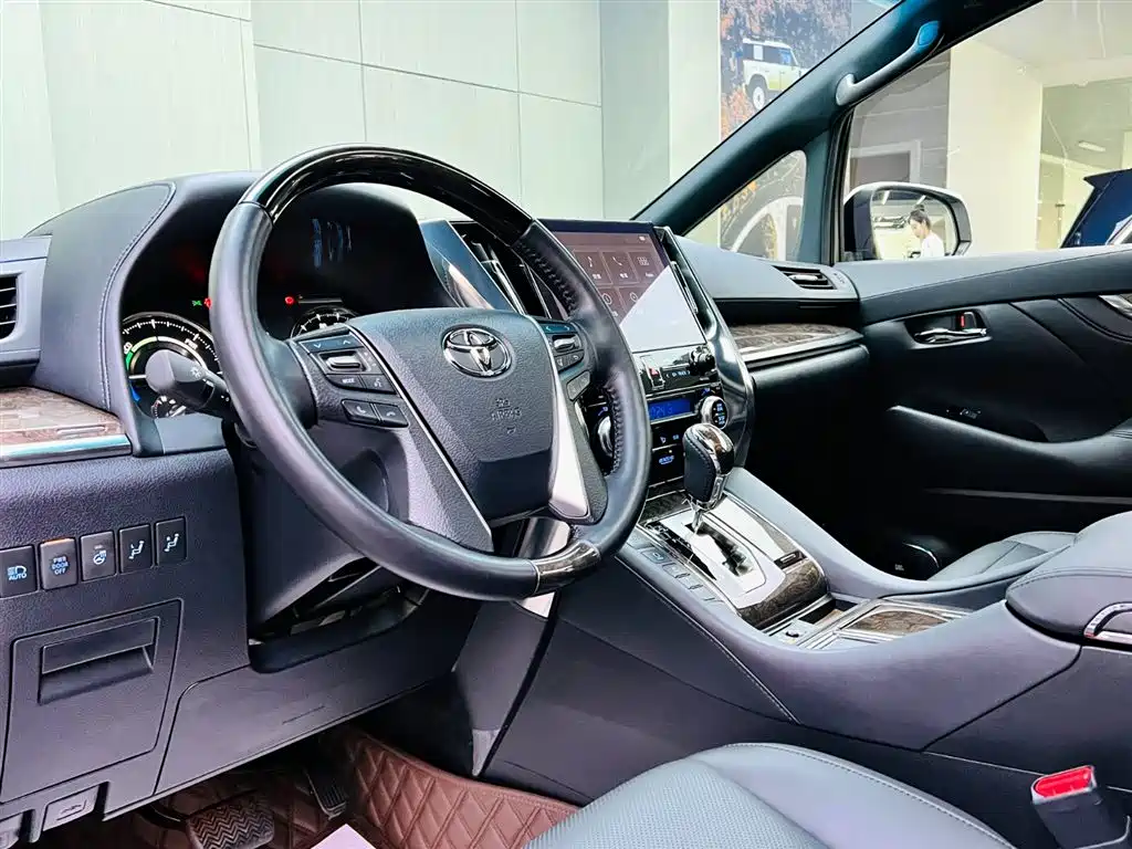 Toyota Alphard 2021 Hybrid 2.5L Ultimate фото 8