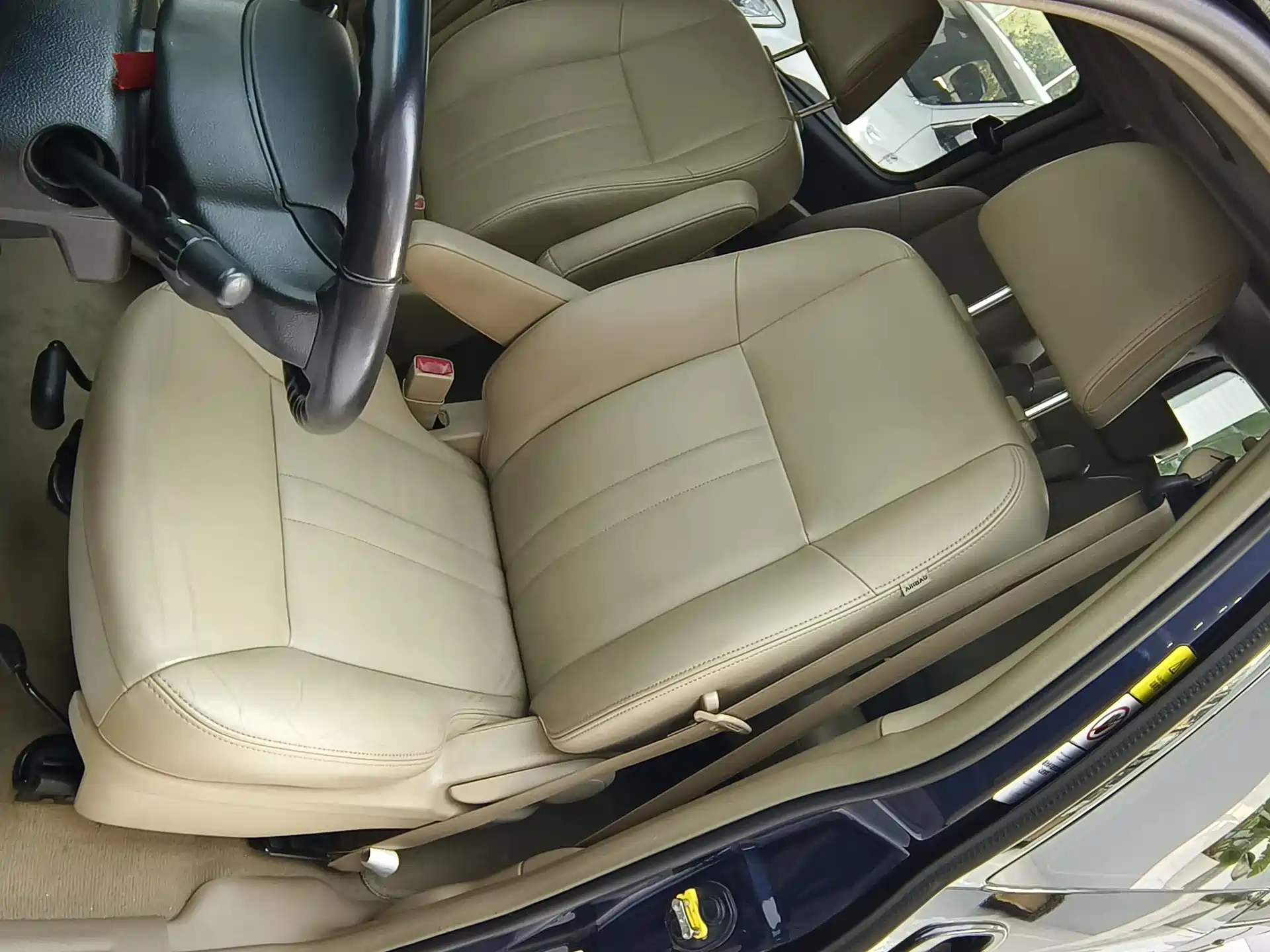 Photo 18 - Buick GL8