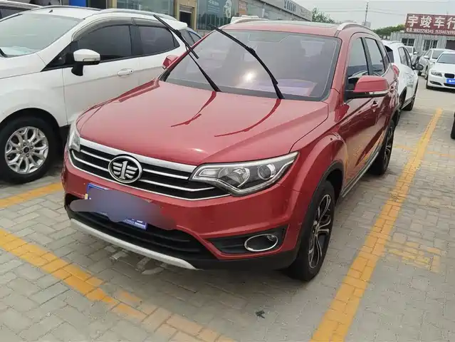 FAW XENIA R7