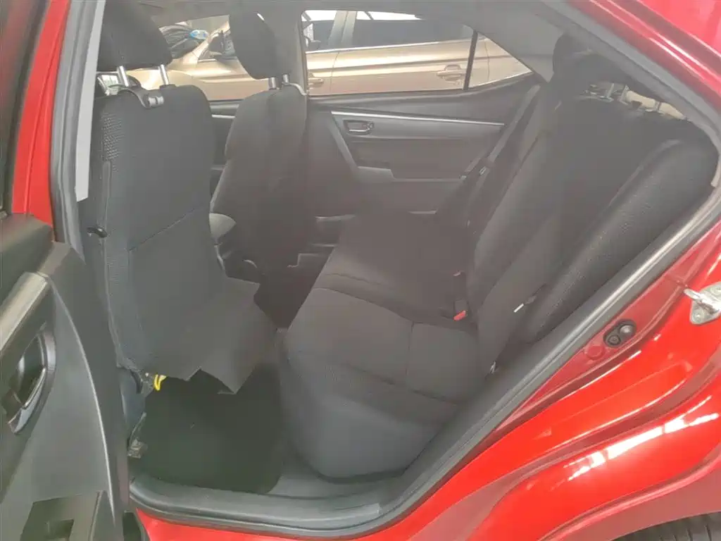 Toyota Levin 2017 Facelift 185T CVT Elite (China V) фото 17