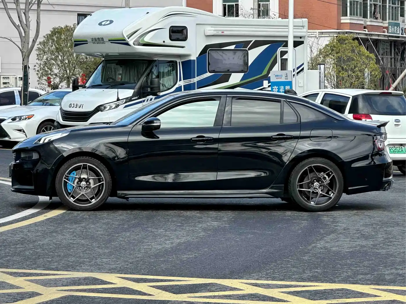 Lynk & Co 03 2022 03+ 2.0TD Auto Wind Rider Edition фото 5