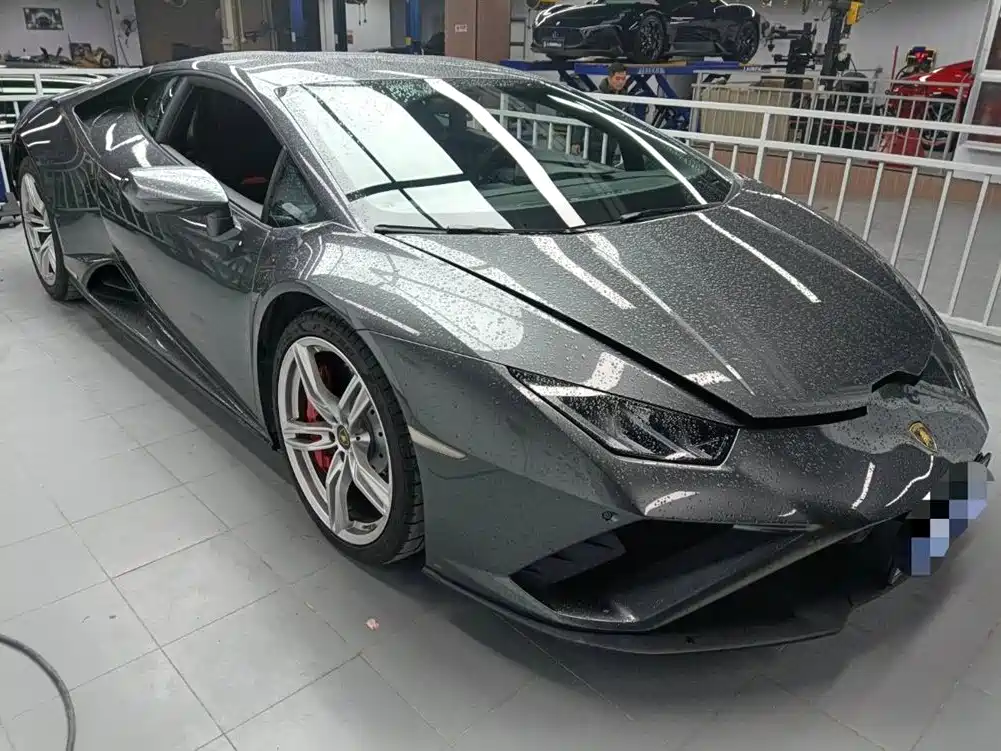 LAMBORGHINI HURACÁN