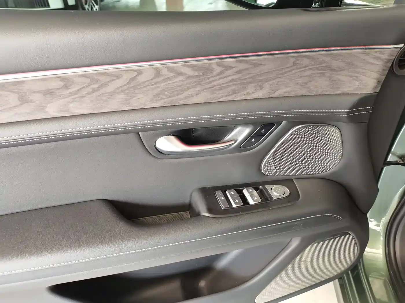 AITO Wenjie AITO M5 2022 Extended Range AWD Ultimate Edition фото 6