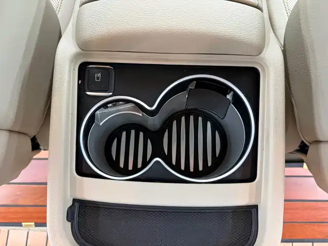 Mercedes-Benz V-Class 2018 V 260 Premium Edition China VI — фото 5