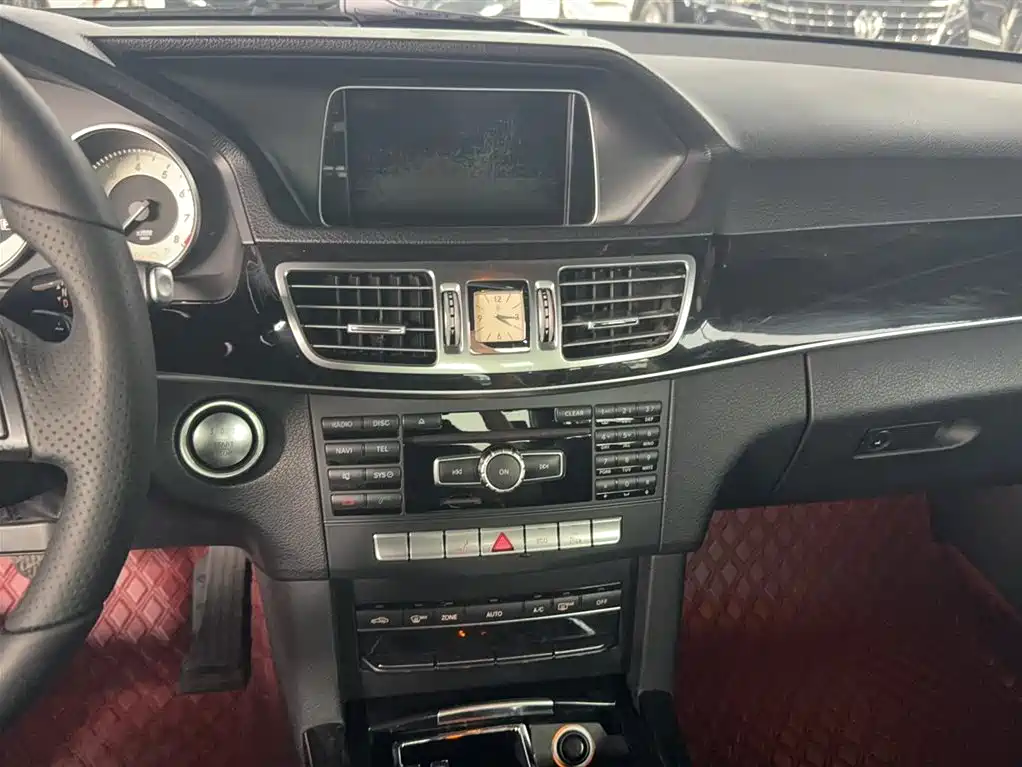Mercedes-Benz E-Class 2015 E 260 L Sport фото 5