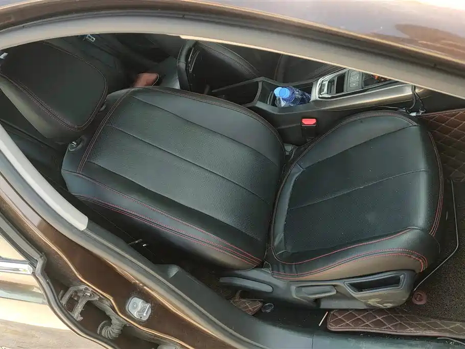 Peugeot 408 2016 1.6T Automatic Luxury Edition фото 8
