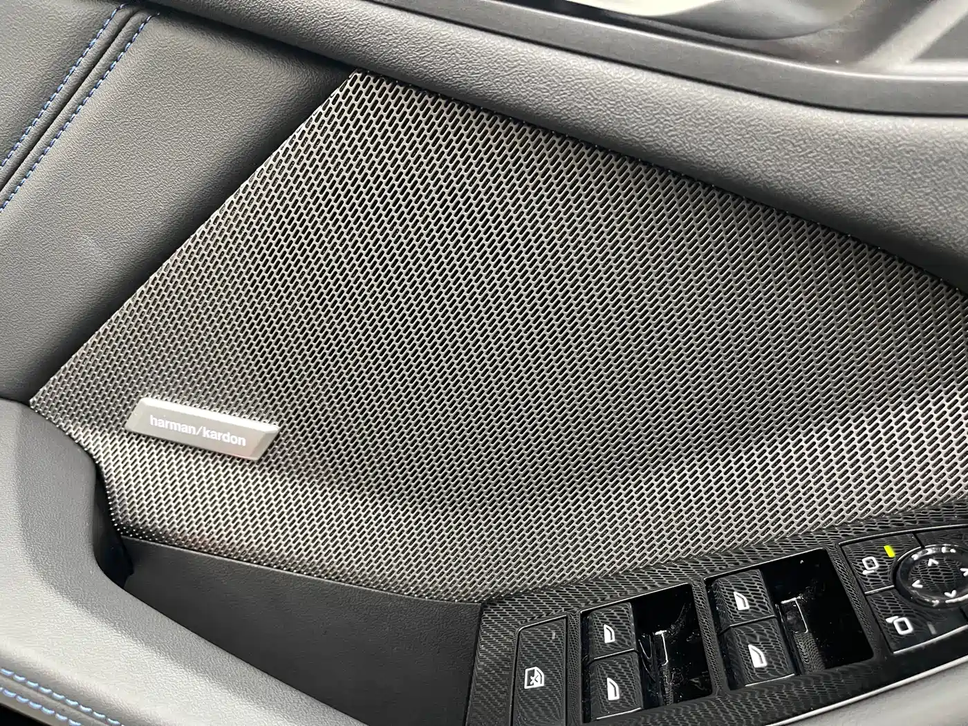 BMW 2 Series 2025 225L M Sport Package фото 10