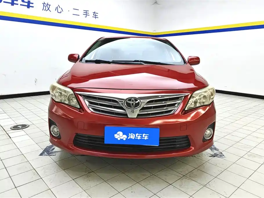 Toyota Corolla 2011 1.8L CVT GL-i фото 2