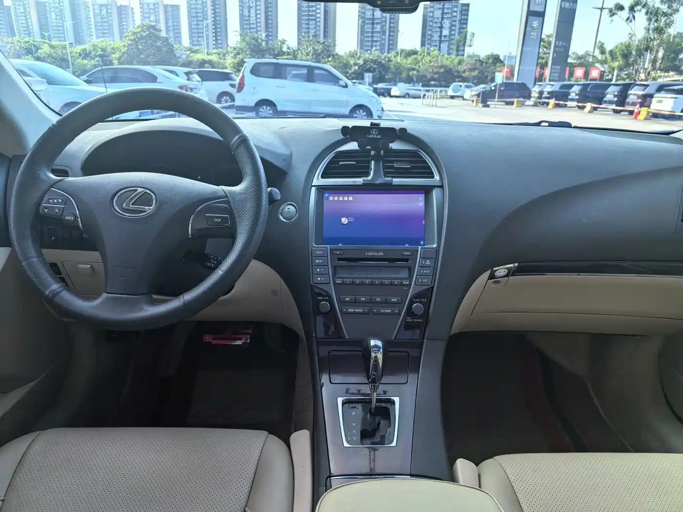 Фото 8 - Lexus ES
