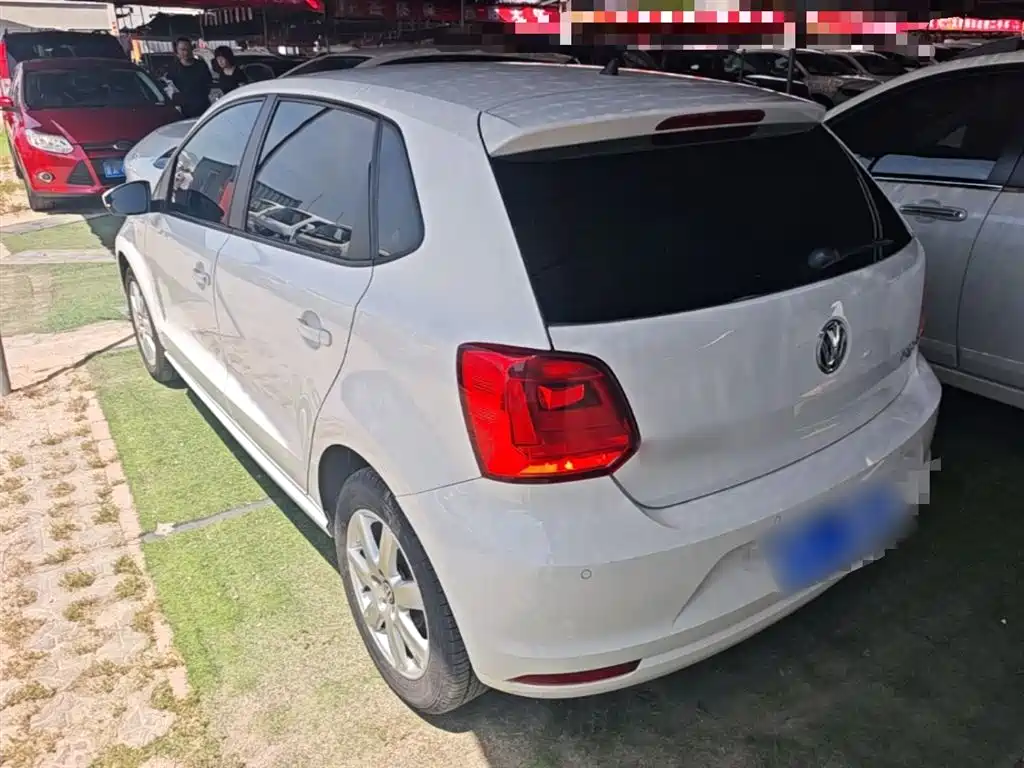 Volkswagen Polo 2016 1.6L Automatic Comfort фото 5