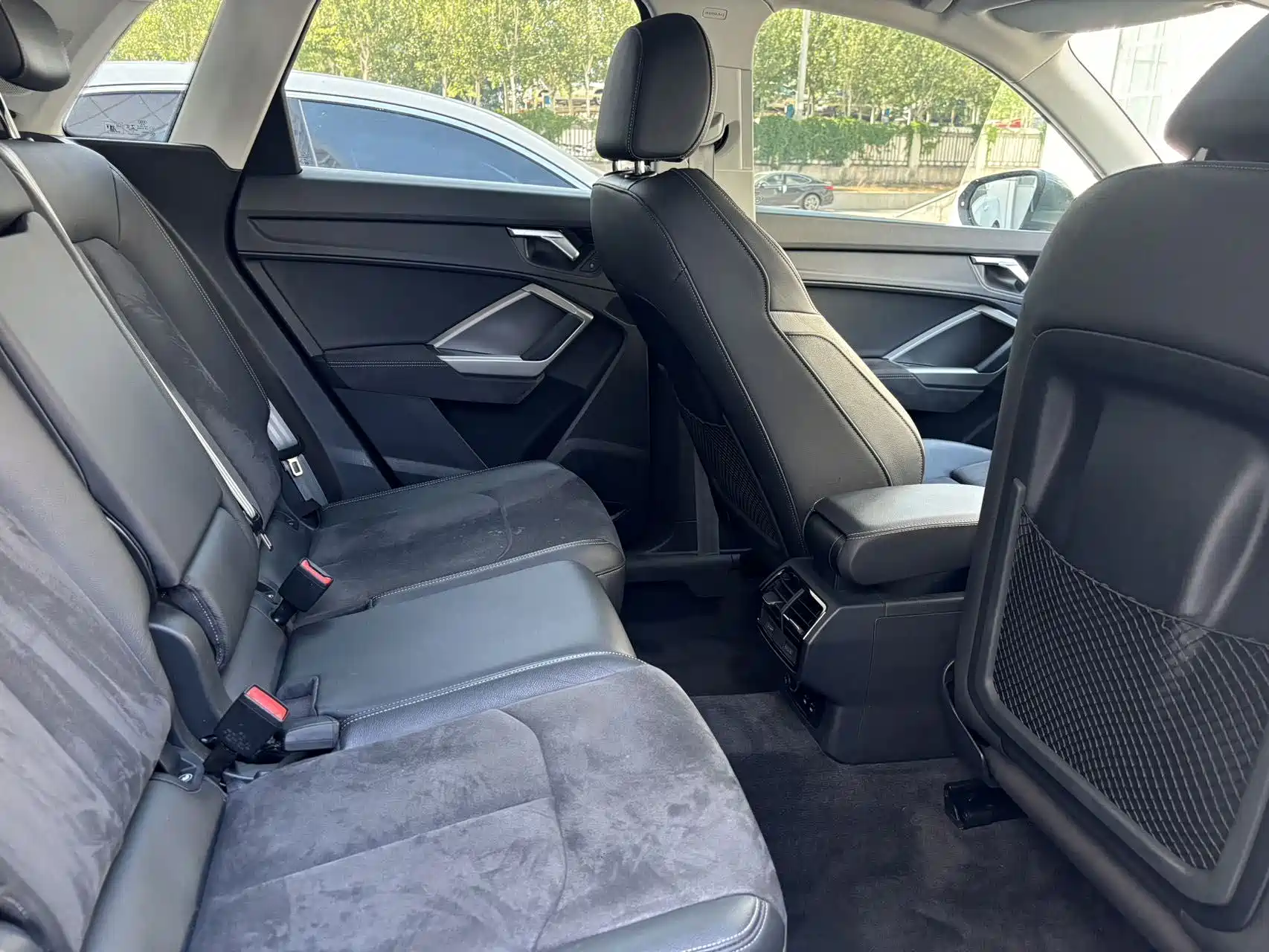 Photo 24 - Audi Q3