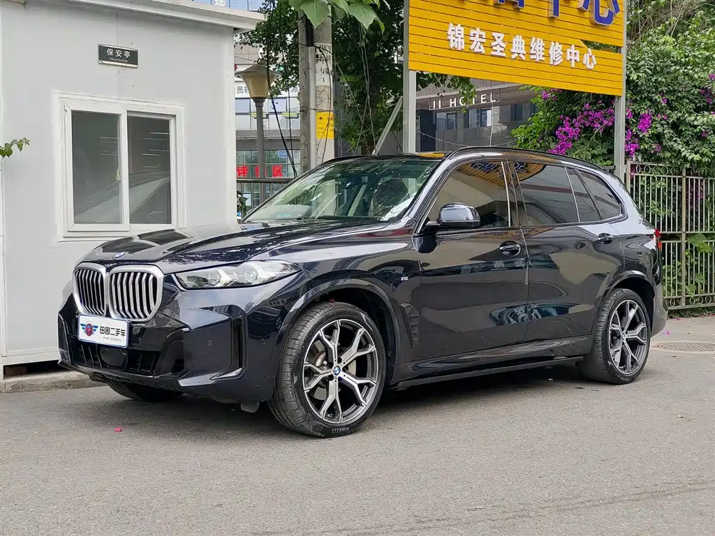 BMW X5 2023 xDrive 30Li Premium M Sport Package