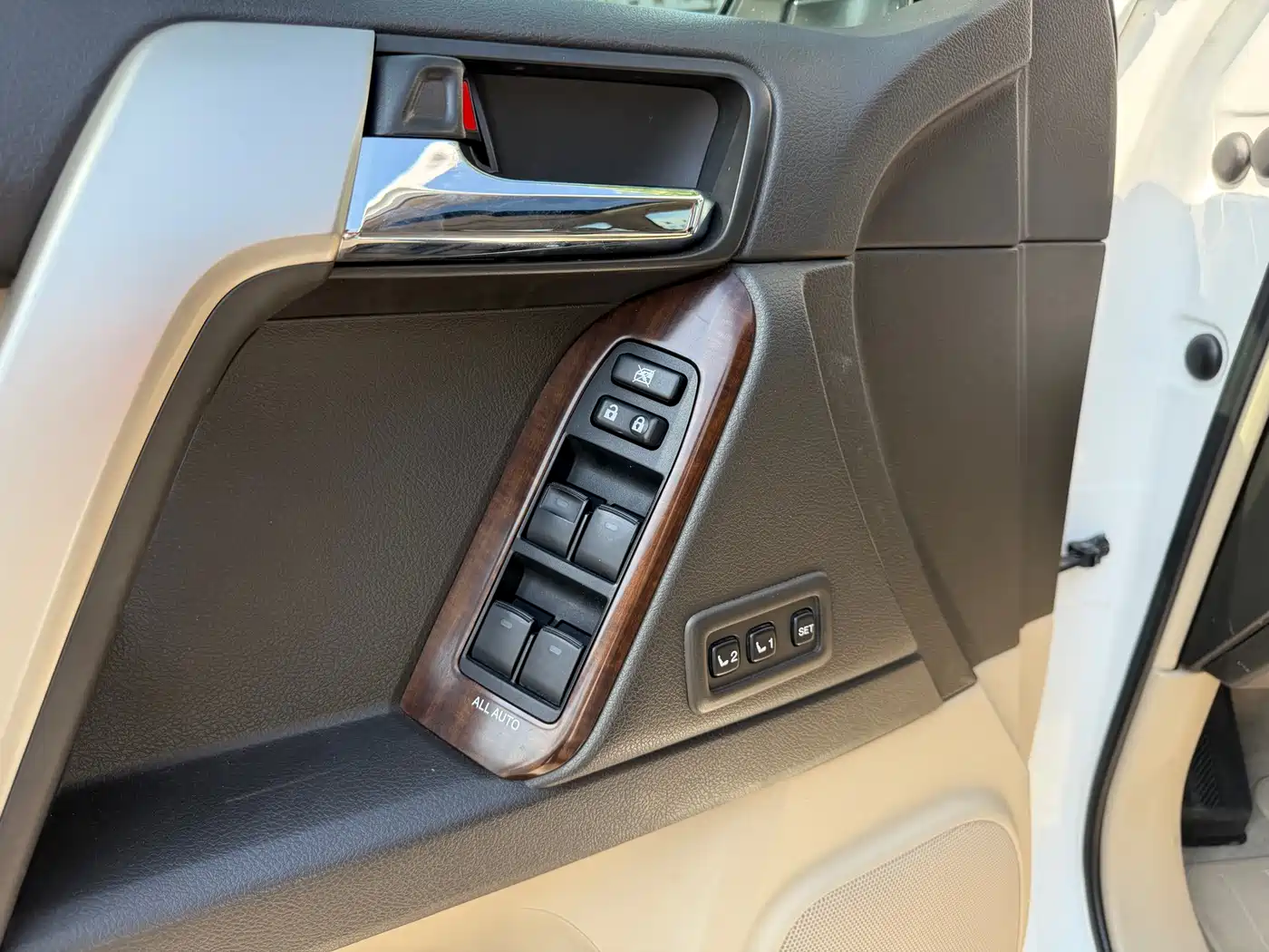 Toyota Prado 2010 4.0L Automatic VX NAVI фото 10