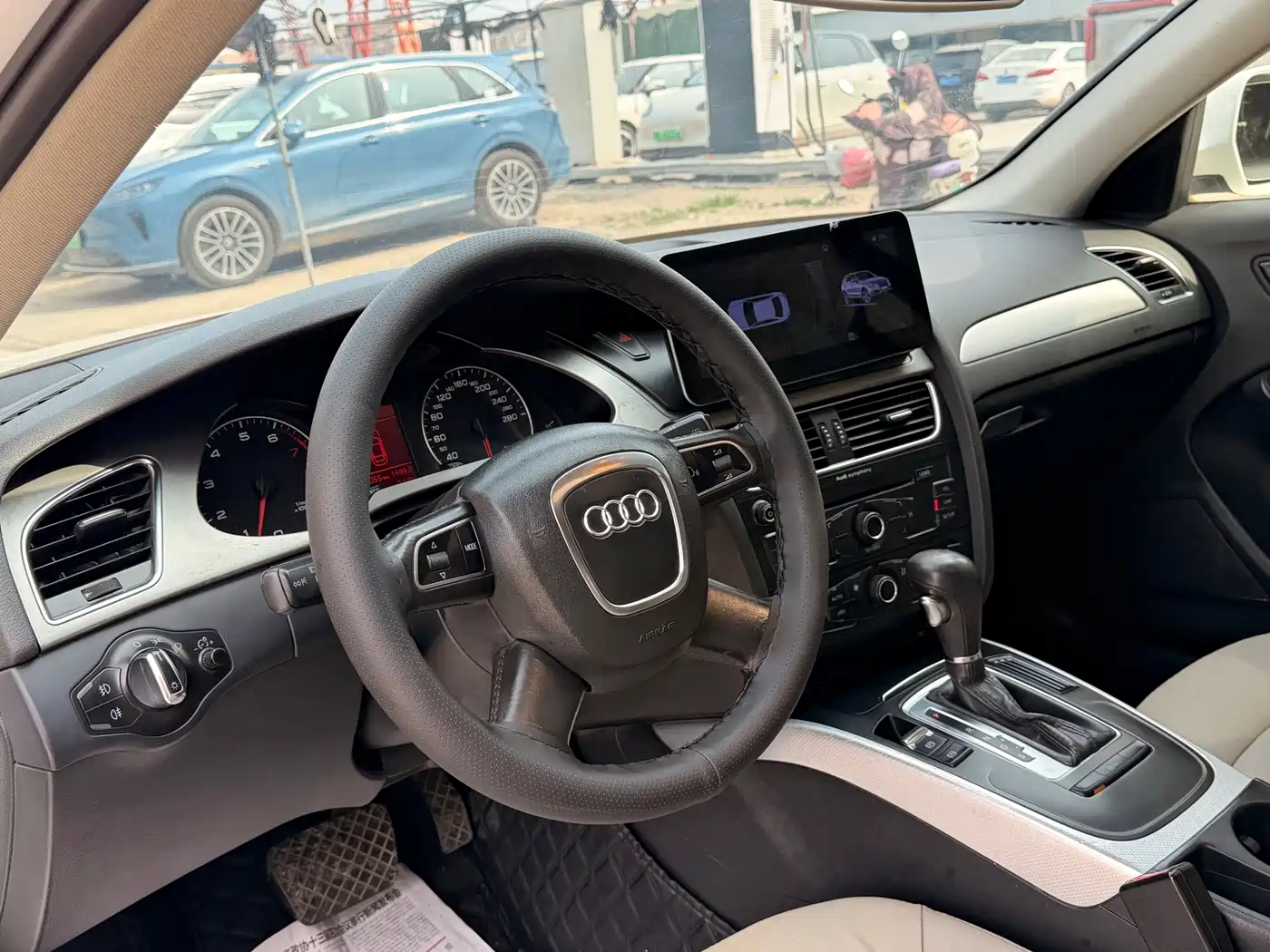 Audi A4L 2011 2.0 TFSI Comfort фото 10