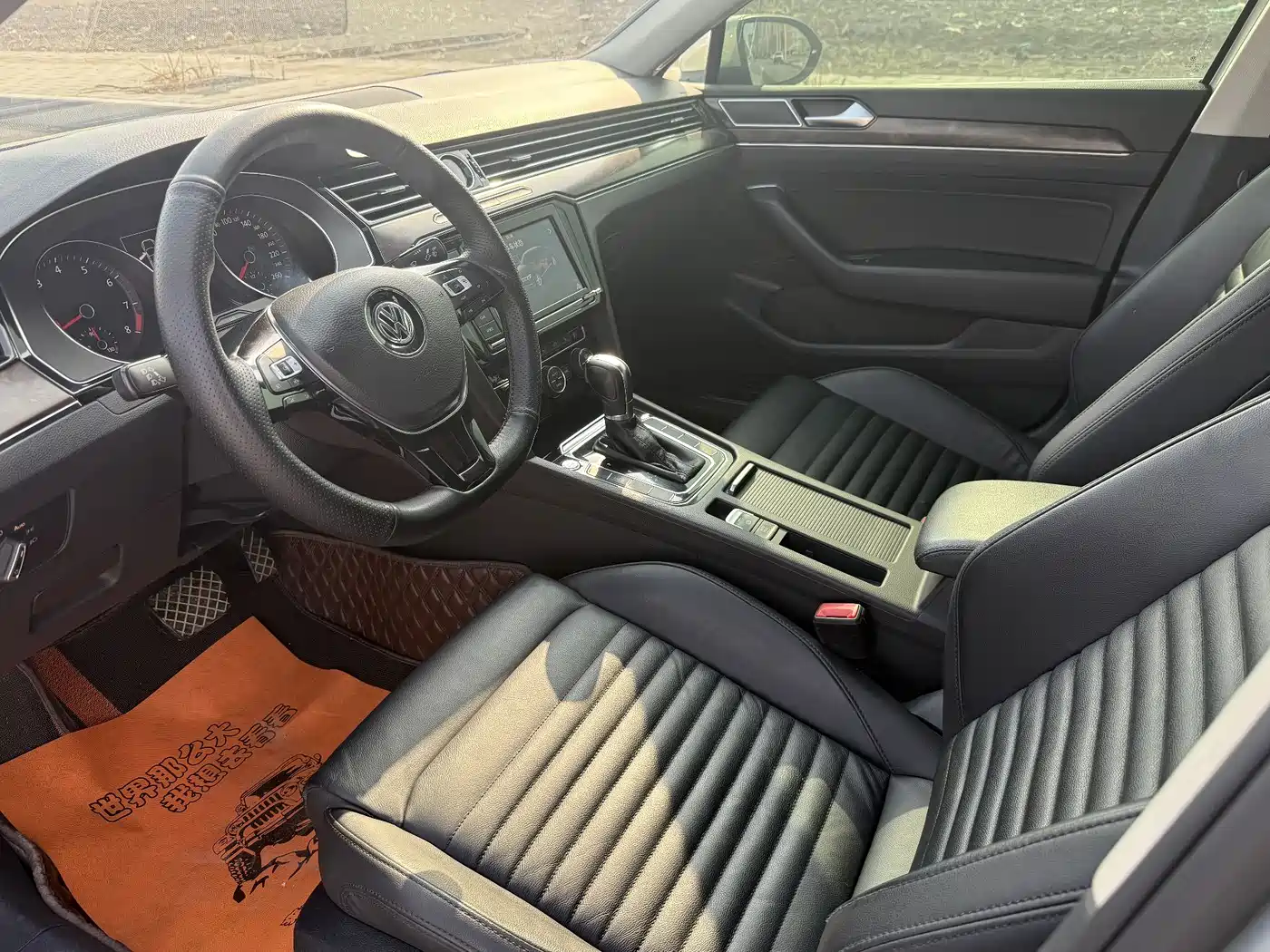 Volkswagen Magotan 2019 330TSI DSG Luxury Class China VI фото 4
