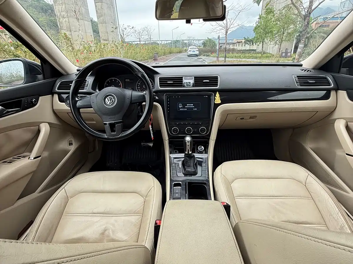 Volkswagen Passat 2014 2014 1.8TSI DSG Luxury Edition