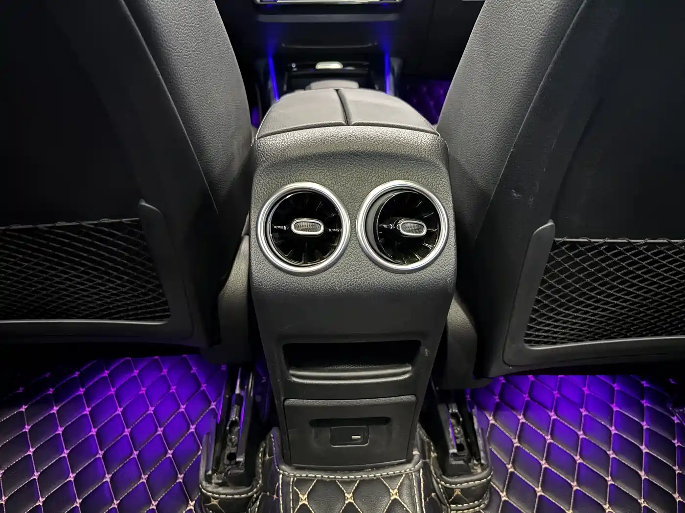 Mercedes-Benz GLB 2023 GLB 220 Dynamic фото 18