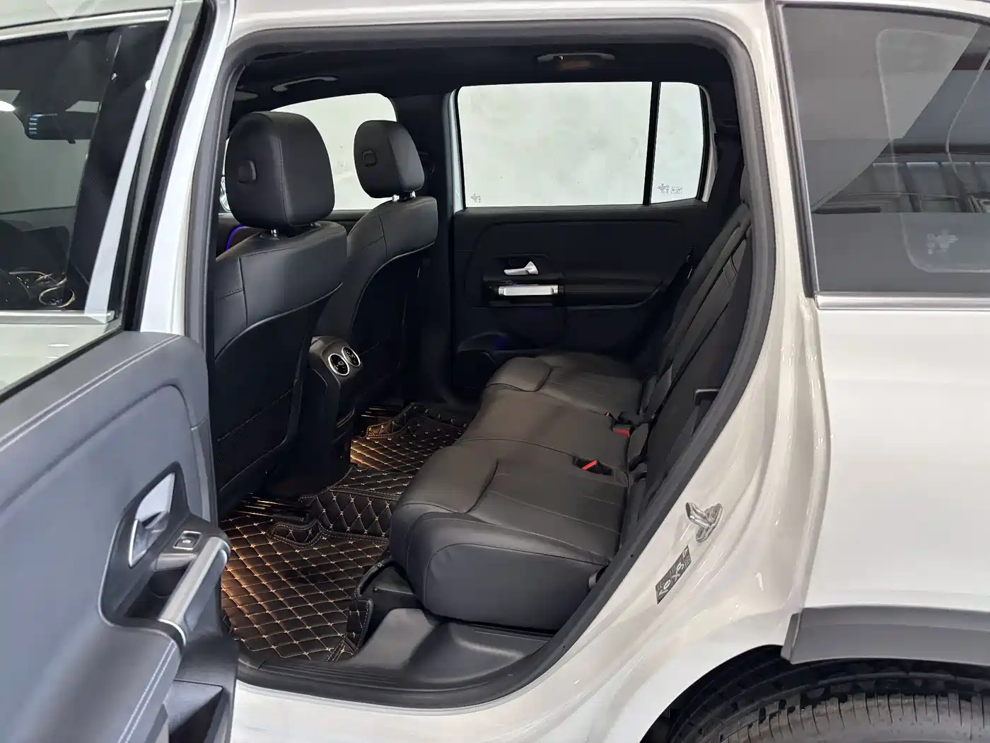 Mercedes-Benz GLB 2023 GLB 220 Dynamic фото 22