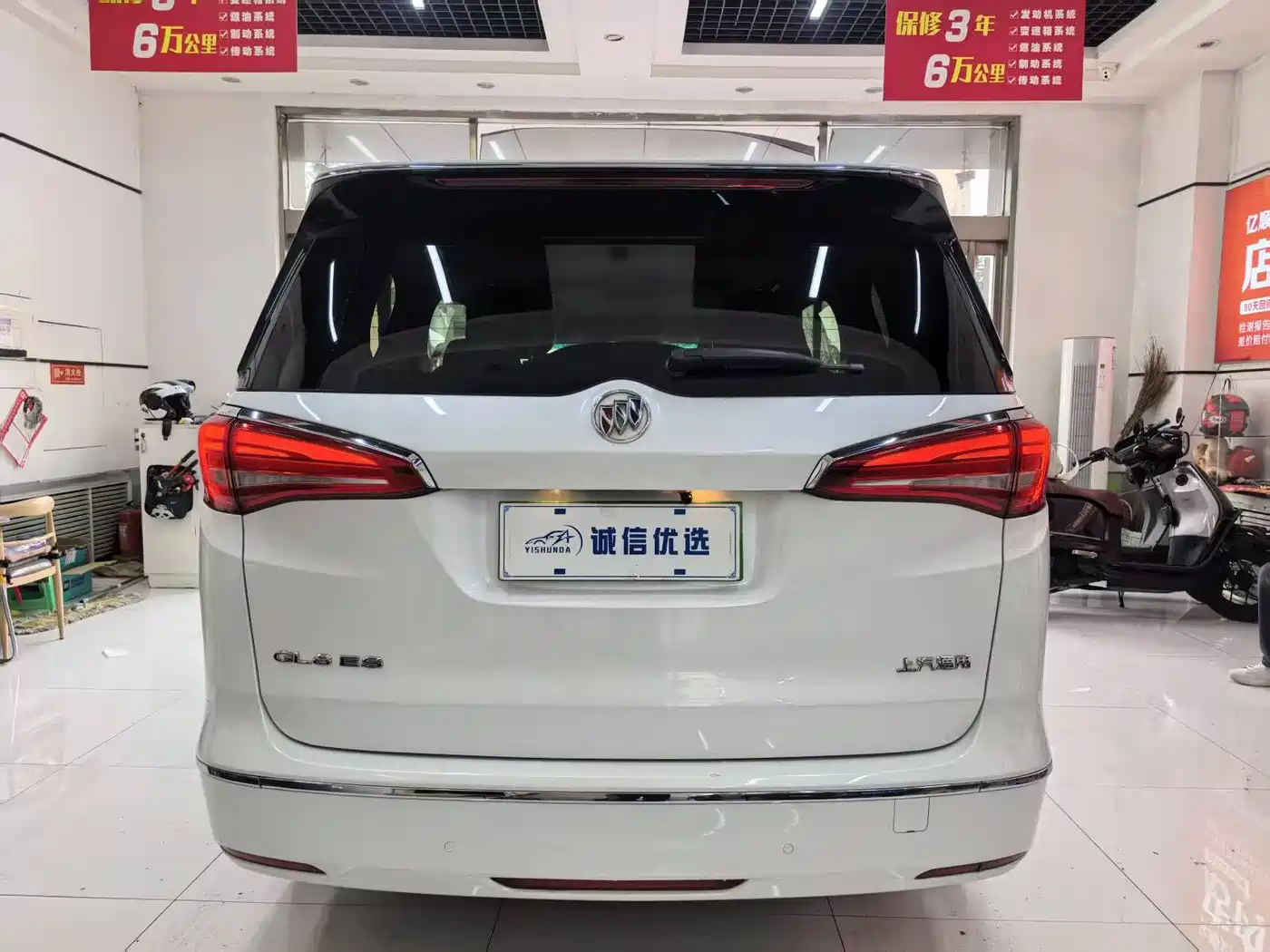 Buick GL8 2017 ES 28T Premium China V фото 16